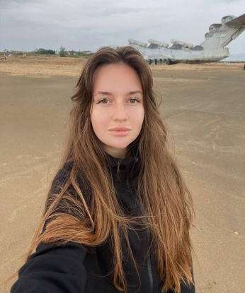 💋 Я креативна и открыта для новых приключений, которые наверняка оставят тебе яркие воспоминания. Сделаю все, чтобы ты почувствовал себя настоящим мужчиной. Мои услуги включают классический секс, оральный секс и массаж. Мои возможности безграничны, я готова исполнить твои самые смелые фантазии. Доверься мне и получи незабываемое удовольствие. 🌟 Для твоего удобства я приложу фото в описании, чтобы ты увидел насколько я привлекательна. И да, я живу в Москве, поэтому можем встретиться в любом уютном месте в Москве. 😉 Если ты готов окунуться со мной в мир наслаждения, не стесняйся и связывайся со мной прямо сейчас! Оставлю всю остальную информацию лично для тебя. 💫 Татьяна