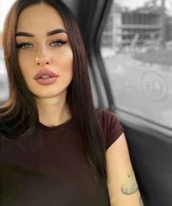 Я из Москвы и знаю, как удовлетворить самые сокровенные желания. Мои услуги поистине разнообразны - от массажа до ролевых игр. Со мной ты можешь испытать незабываемую эйфорию и расслабление. Мои возможности не имеют границ. Фото в профиле говорят сами за себя. Умею слушать и понимать, сделать процесс нашей встречи комфортным и запоминающимся. Отзывы о моей работе говорят о высочайшем качестве моих услуг. Вместе мы создадим атмосферу страсти и похоти. Жду твоего звонка уже с нетерпением! 😘💋 Елена